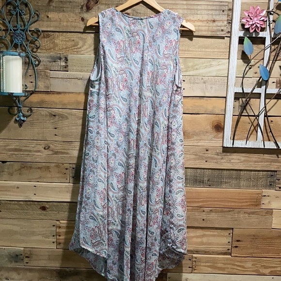 ANA & ROSE Floral Off Shoulder Dress. One size plus everyday wear - Picture 5 of 6